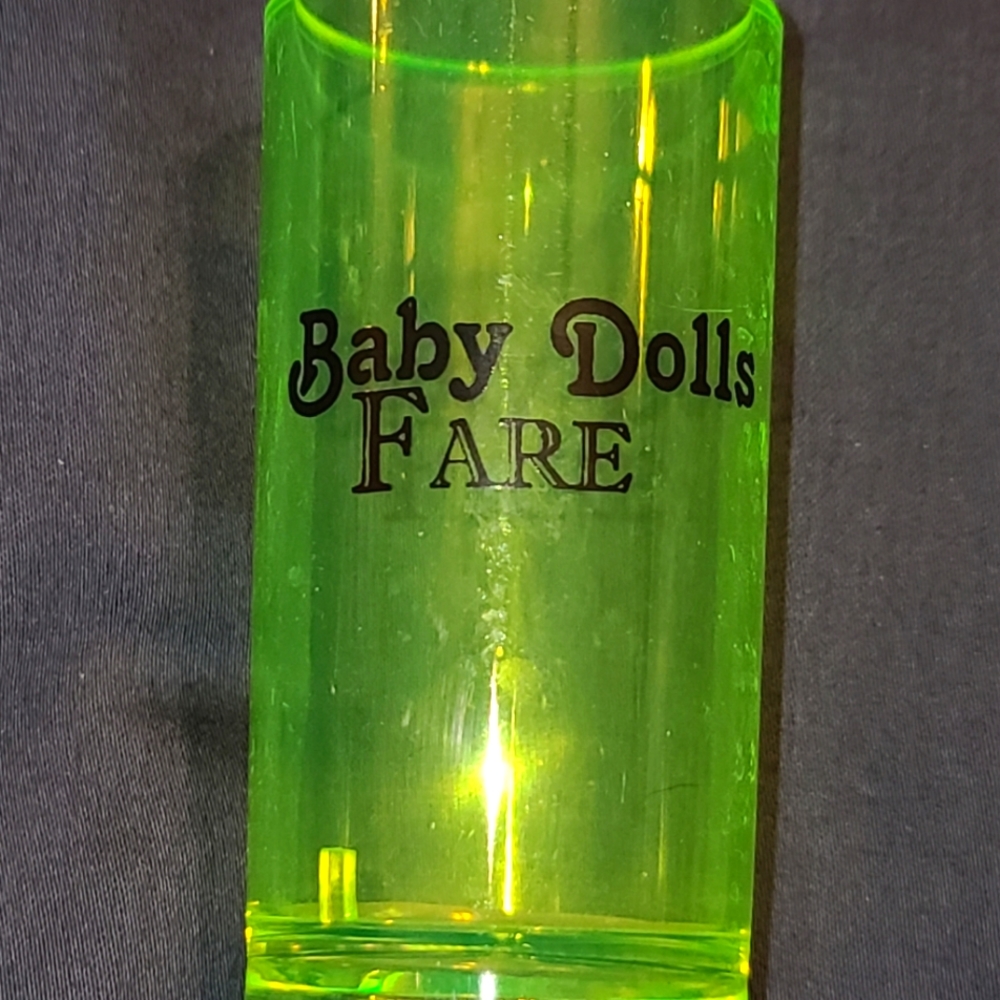 4 shot glasses.